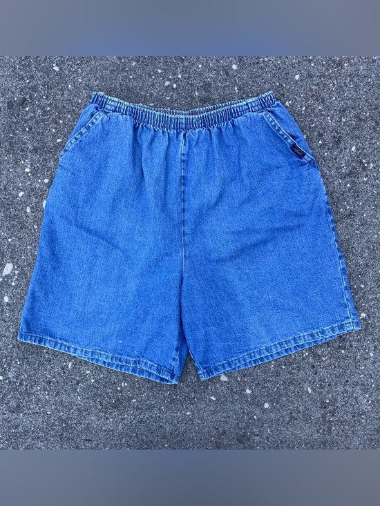 chic Pants - Vintage 90s Chic relaxed denim shorts size 28